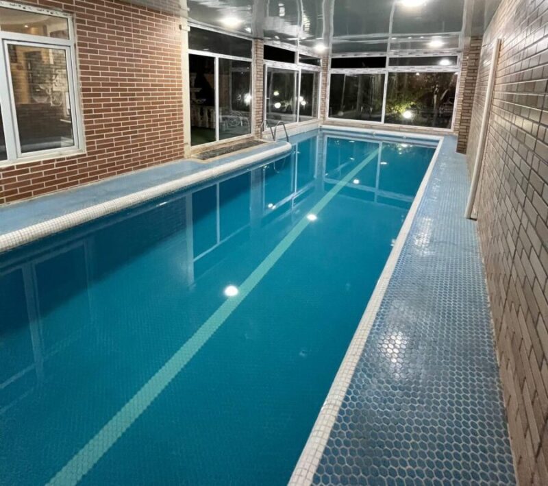 green vila.pool